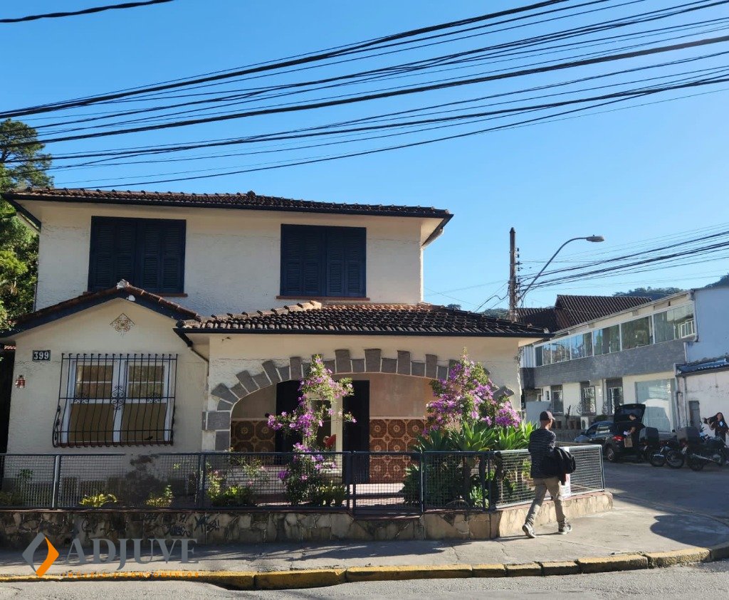 Casa para Alugar em Valparaíso, Petrópolis - RJ - Foto 1